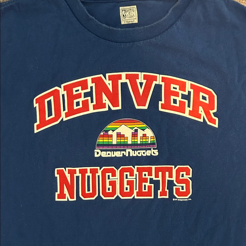 Denver Nuggets ~ skyline logo ~ t-shirt